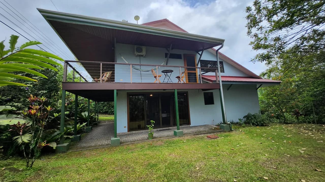 2 Bedroom home with lake and volcano view - photo 11