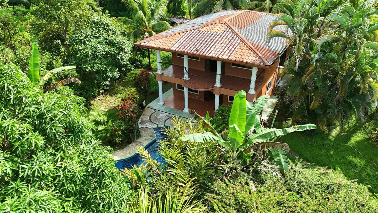 Near the Coast House For Sale in Ojochal - photo 1