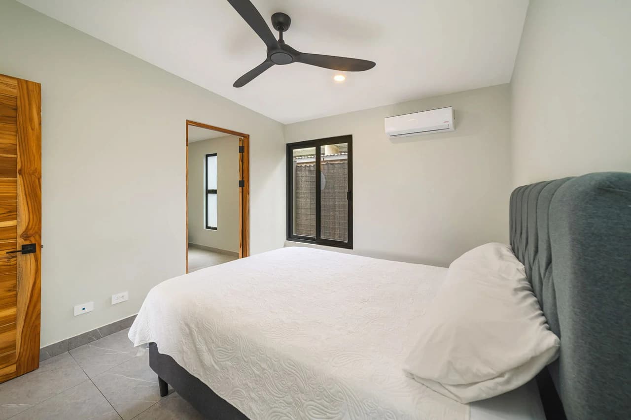 Casa Corteza: 3BR Contemporary Home With Pool - photo 27