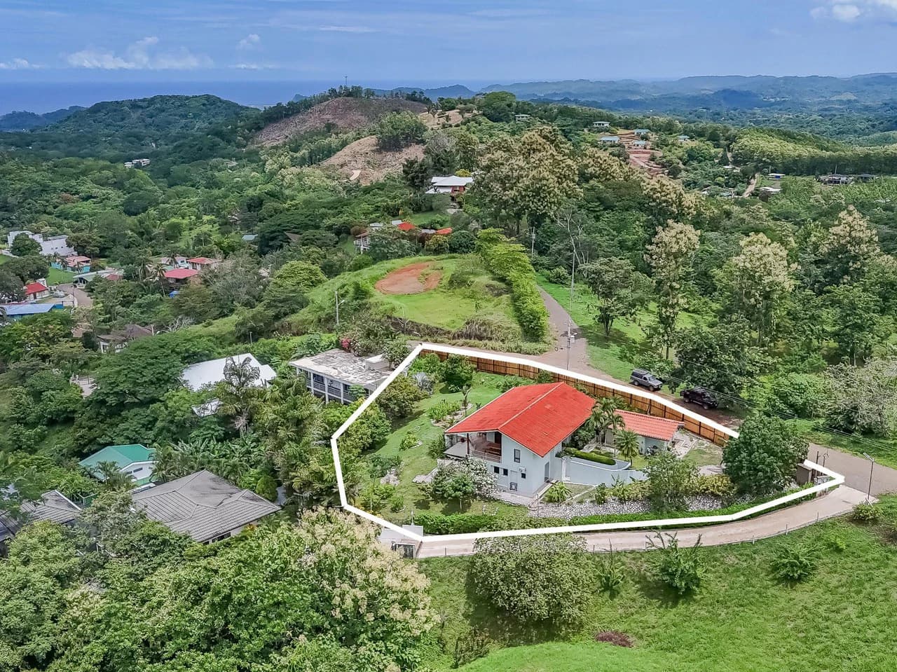 Casa Cavalier: 3BR Ocean View Mountain Home with Studio Apartment - photo 6