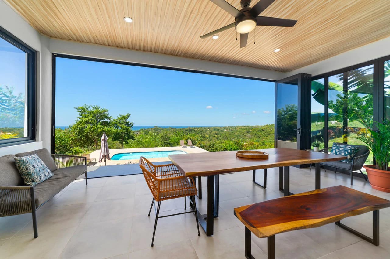 Casa Bella Vista: Brand New Hilltop Ocean View Home - photo 25
