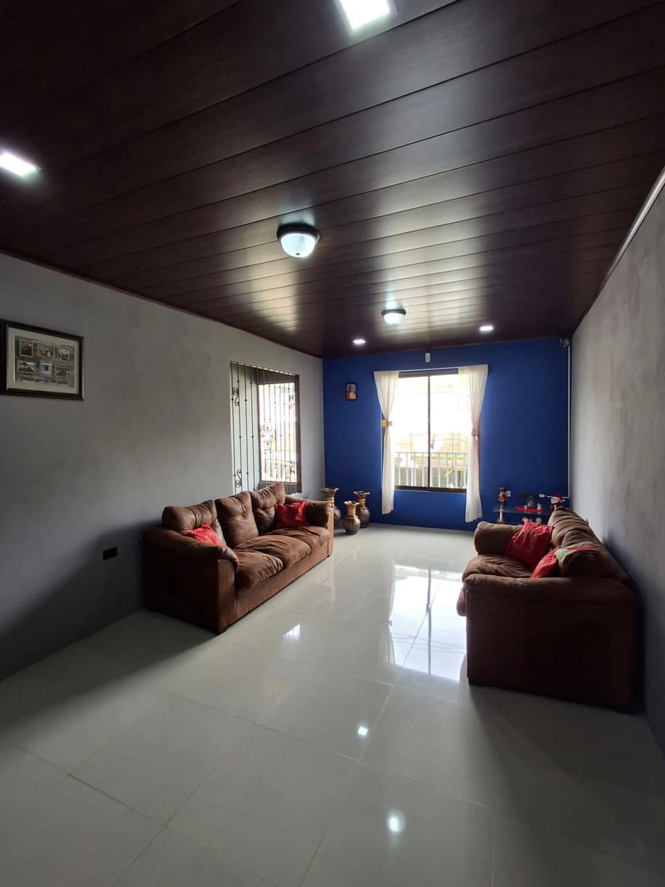 Casa Vista!: 3 level Cityview Hilltop Estate + 27,980m2 - photo 10