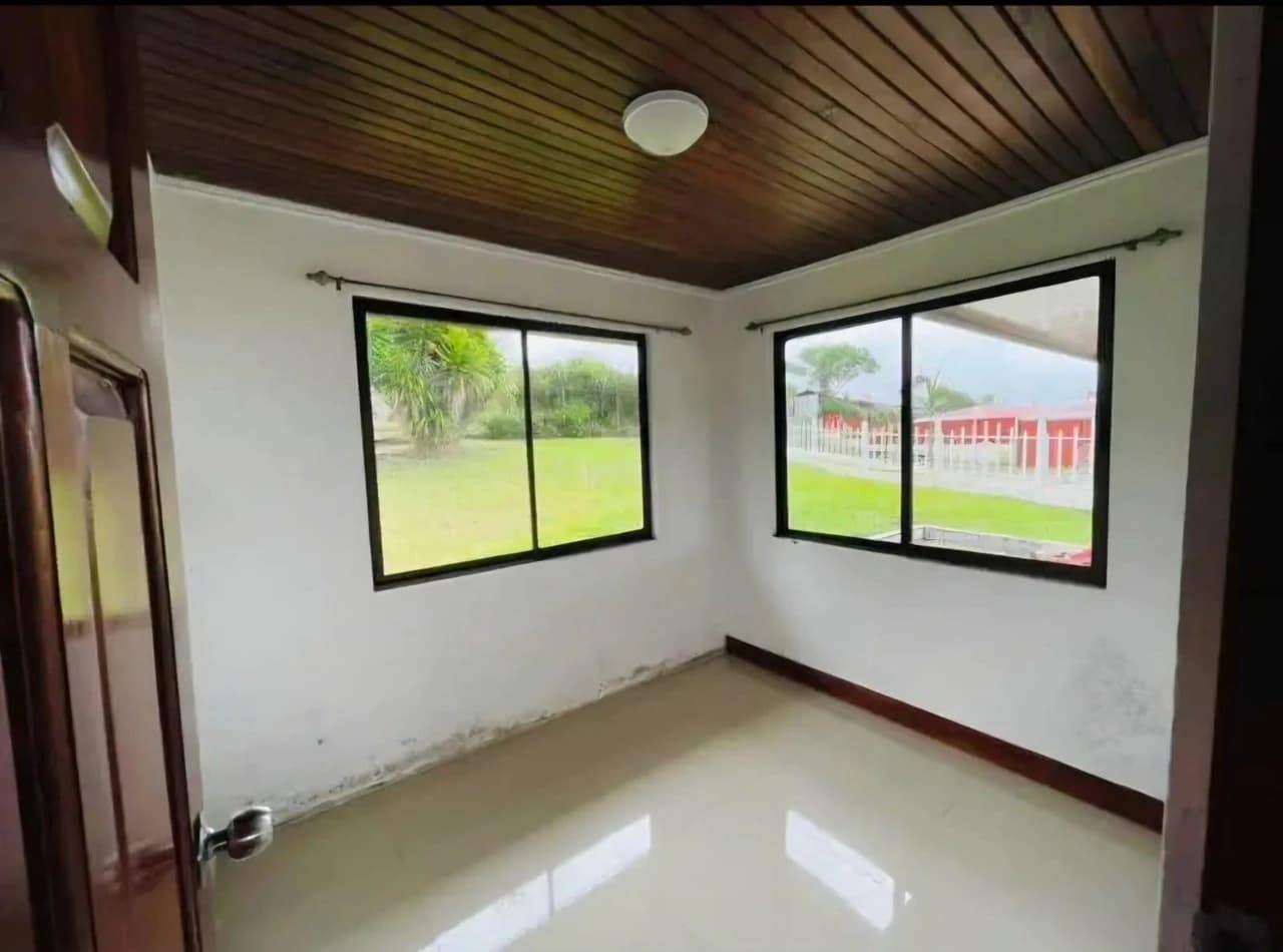 House for Sale, Located in San Vito: Beautiful house for sale in the quiet area of San Vito - photo 2