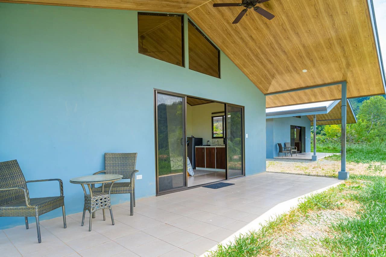 Mountain Mixed Use Building For Sale in Savegre - photo 12