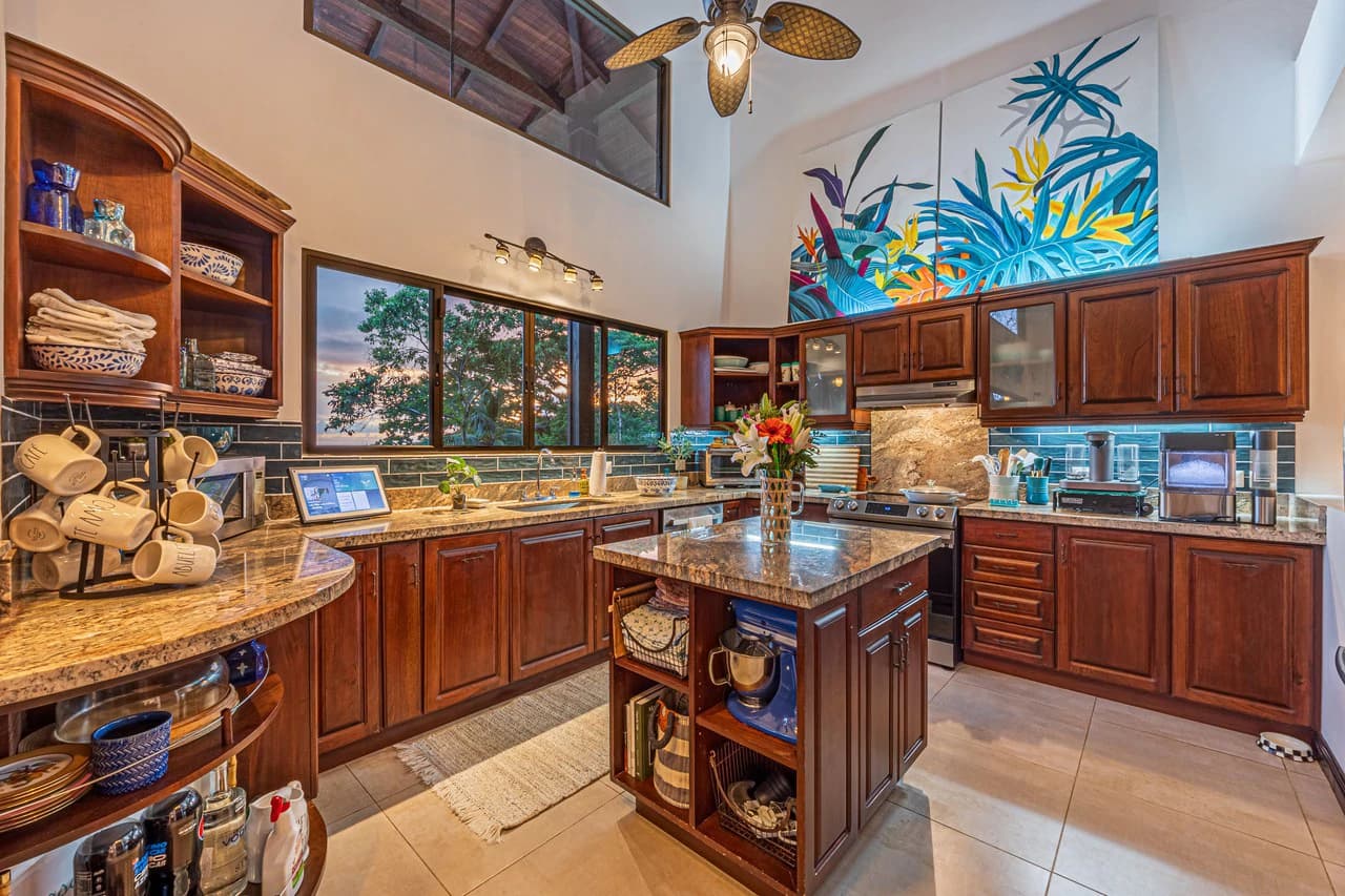 Luxurious Coastal Retreat with Ocean Views in Uvita, Costa Rica - photo 41