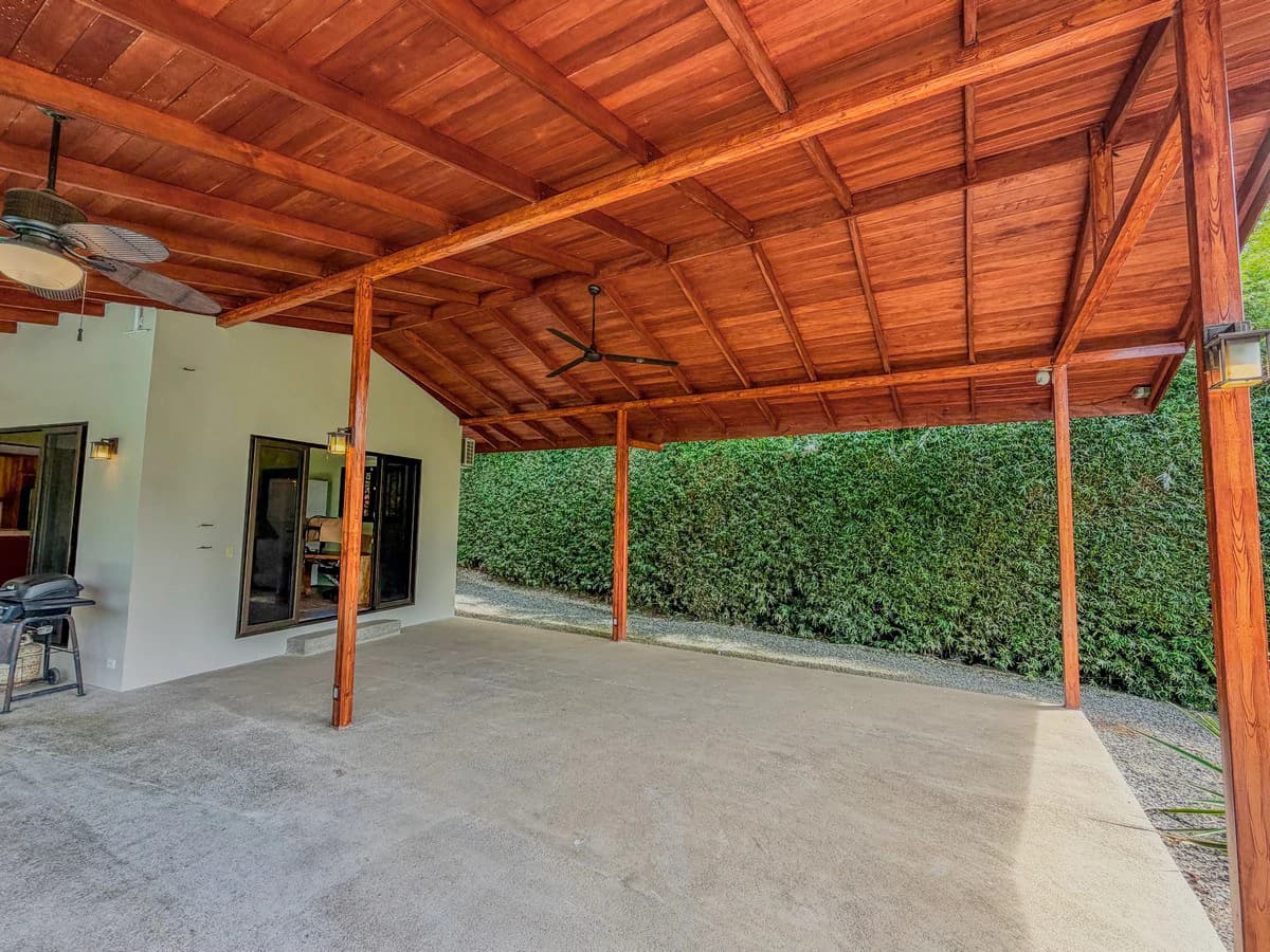 0.8 ACRES- 2 Bedrooms w/ Conversion Potential to 3 Bedrooms, 2 Full Bathrooms, Saltwater Pool, 8min to Dominical, and TWO 4×4 Vehicles Included!!! - photo 7