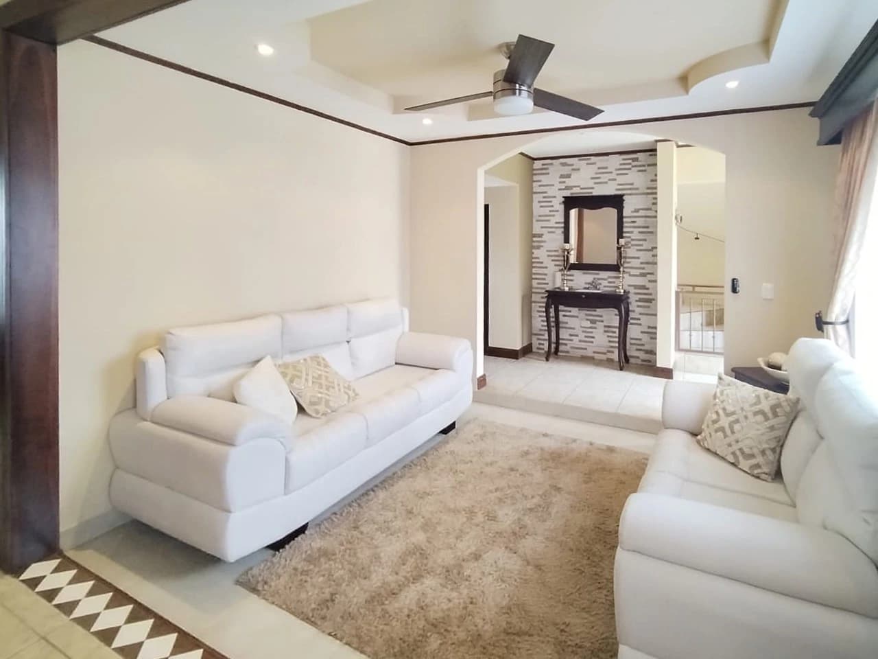 Lovely 2-Story House for Sale in Grecia - photo 6