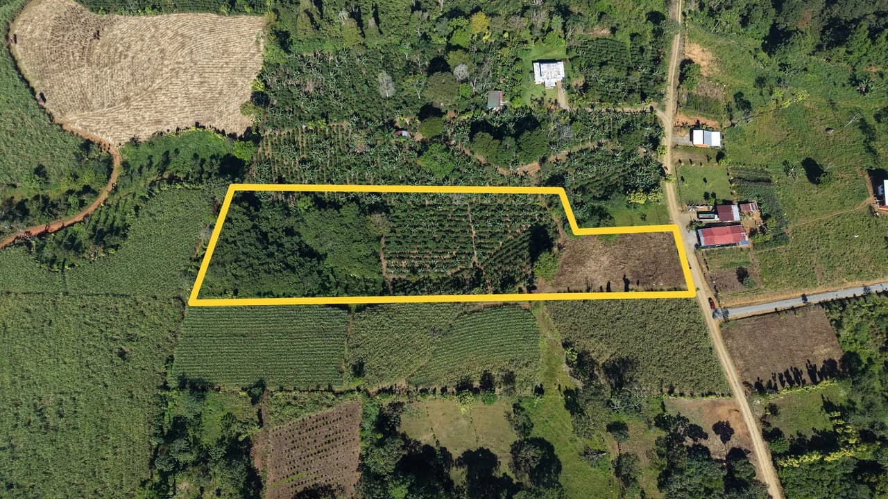 Countryside Home Construction Site For Sale in Santa Elena