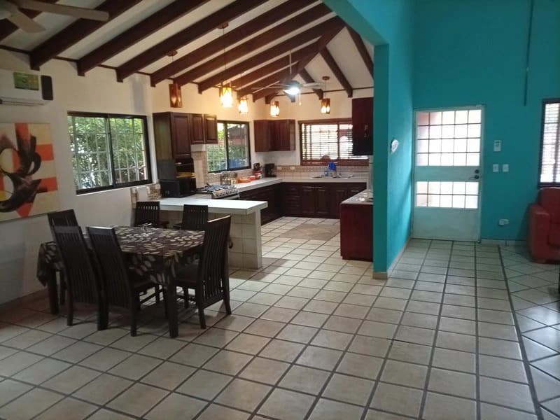 Beautiful Home with Private Pool: Boutique style community in Bejuco, walking distance to the beach! - photo 28