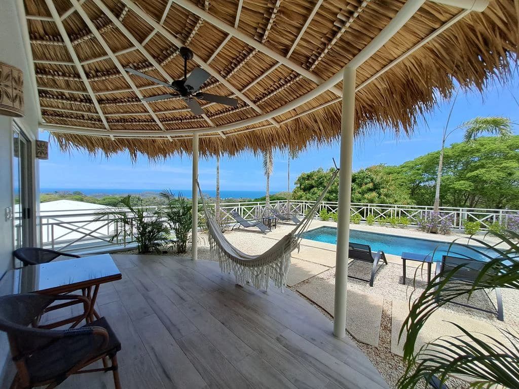 Villa Caribe & Lodge: Luxury Caribbean-Style Retreat with Stunning Ocean and Jungle Views, 3 High-End Lodges & Elegant Main Residence - photo 10