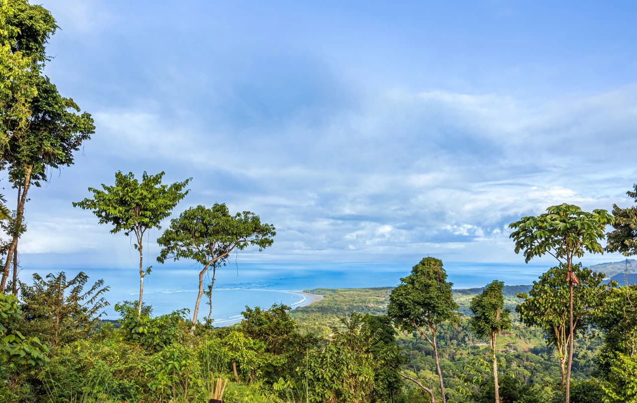 A True Estate Beyond Compare, Ocean Views For Miles: Mountain House For Sale in Uvita - photo 26