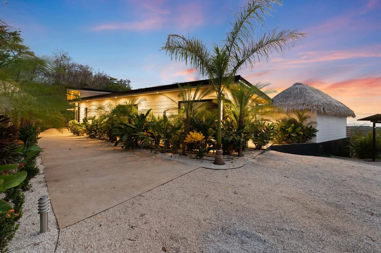 Villa Calypso: Modern Ocean-View Estate 4 Minutes to Tamarindo - photo 26