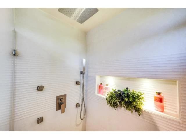 Luxury double Condos for Sale in Playa Potrero, 800 mts away from Penca Beach, with a wonderful common swimming pool and jacuzzi in tropical garden - photo 15