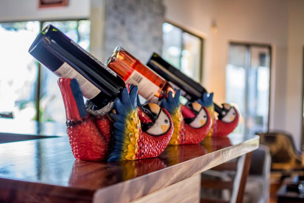 BARONS RESORT BOUTIQUE HOTEL: HOTEL BAR & RESTAURANT - photo 14