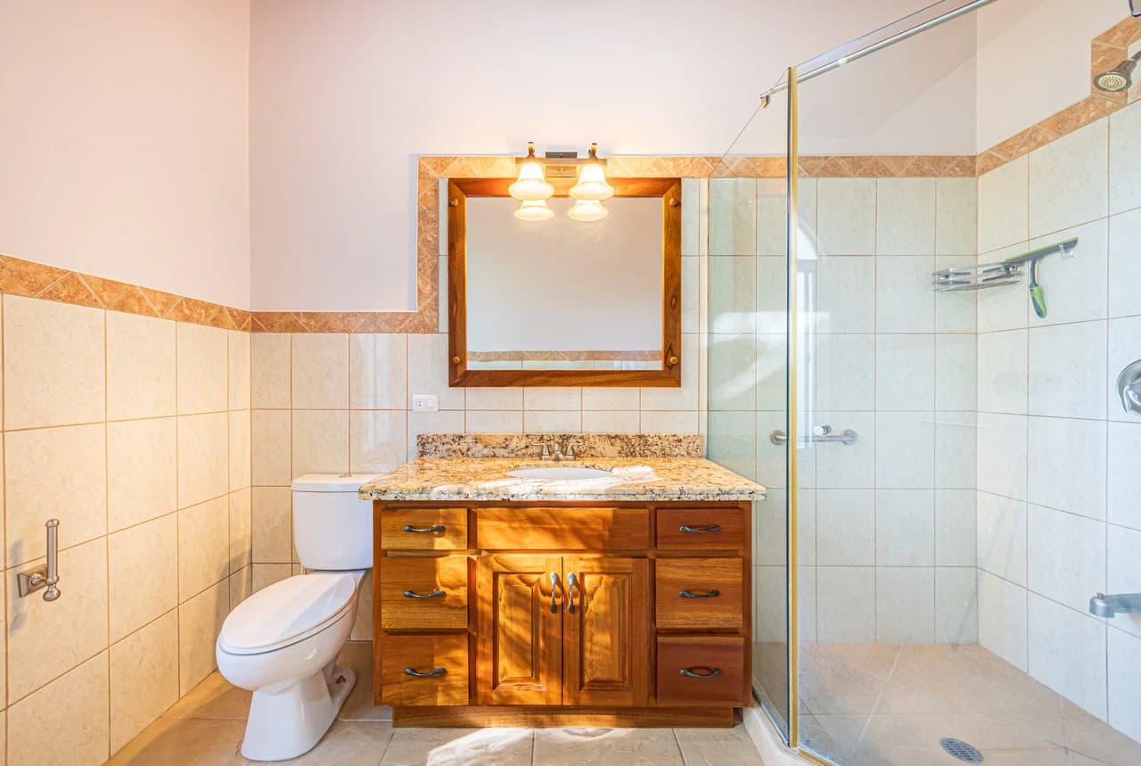 Elegant 3 Bedroom + Office Jungle Home in Puesta Del Sol, Ojochal - photo 12