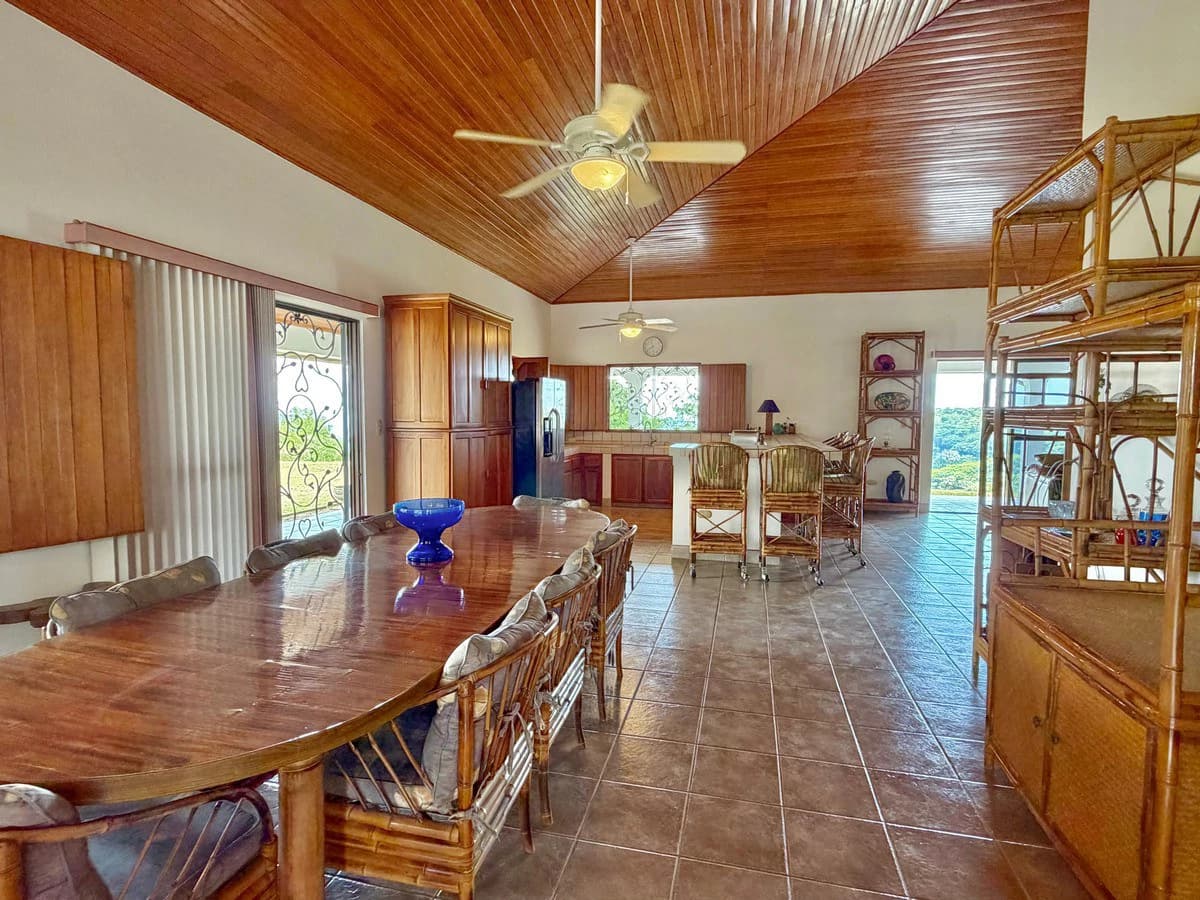 3.64 ACRES - 3 Bedroom Home With Expansive Ocean Views, Multiple Areas to Build, Public Road With Commercial Potential, 10min to the Beach!! - photo 17