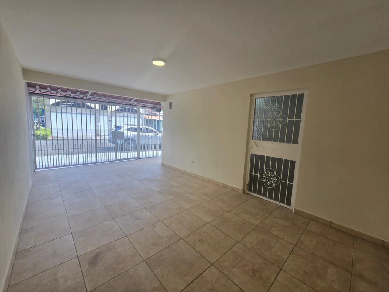 House for Sale in Tibás, San José - photo 3