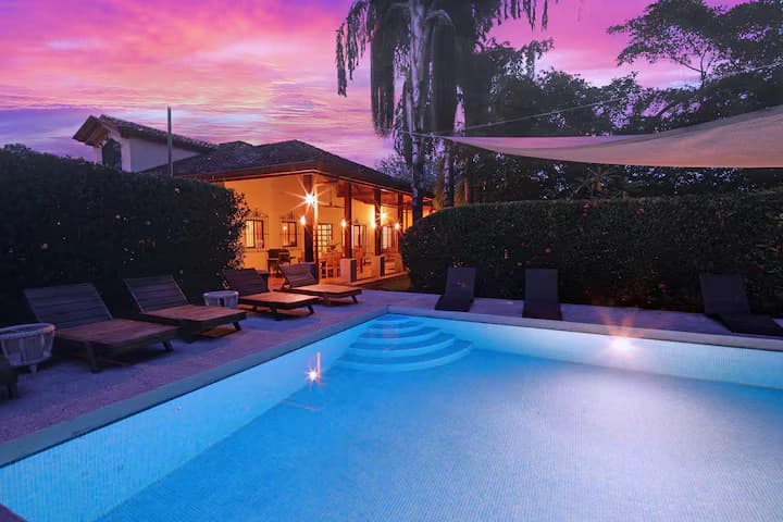 Amazing Casa Lago in Monterrey!: Private Lake and Close to Beaches!
