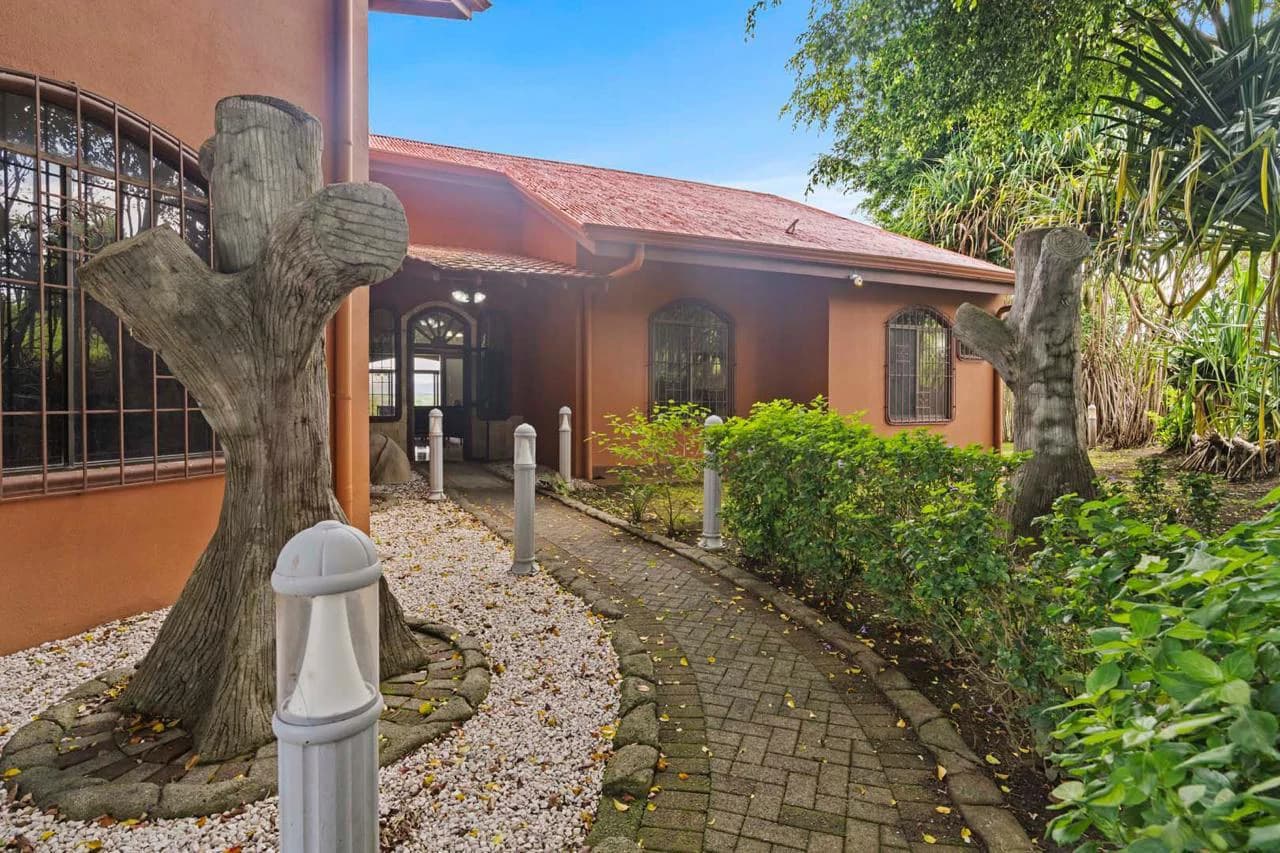 Celebrity Home with Spectacular Views: Breathtaking Mountain Estate near Tilaran and Lake Arenal - photo 22