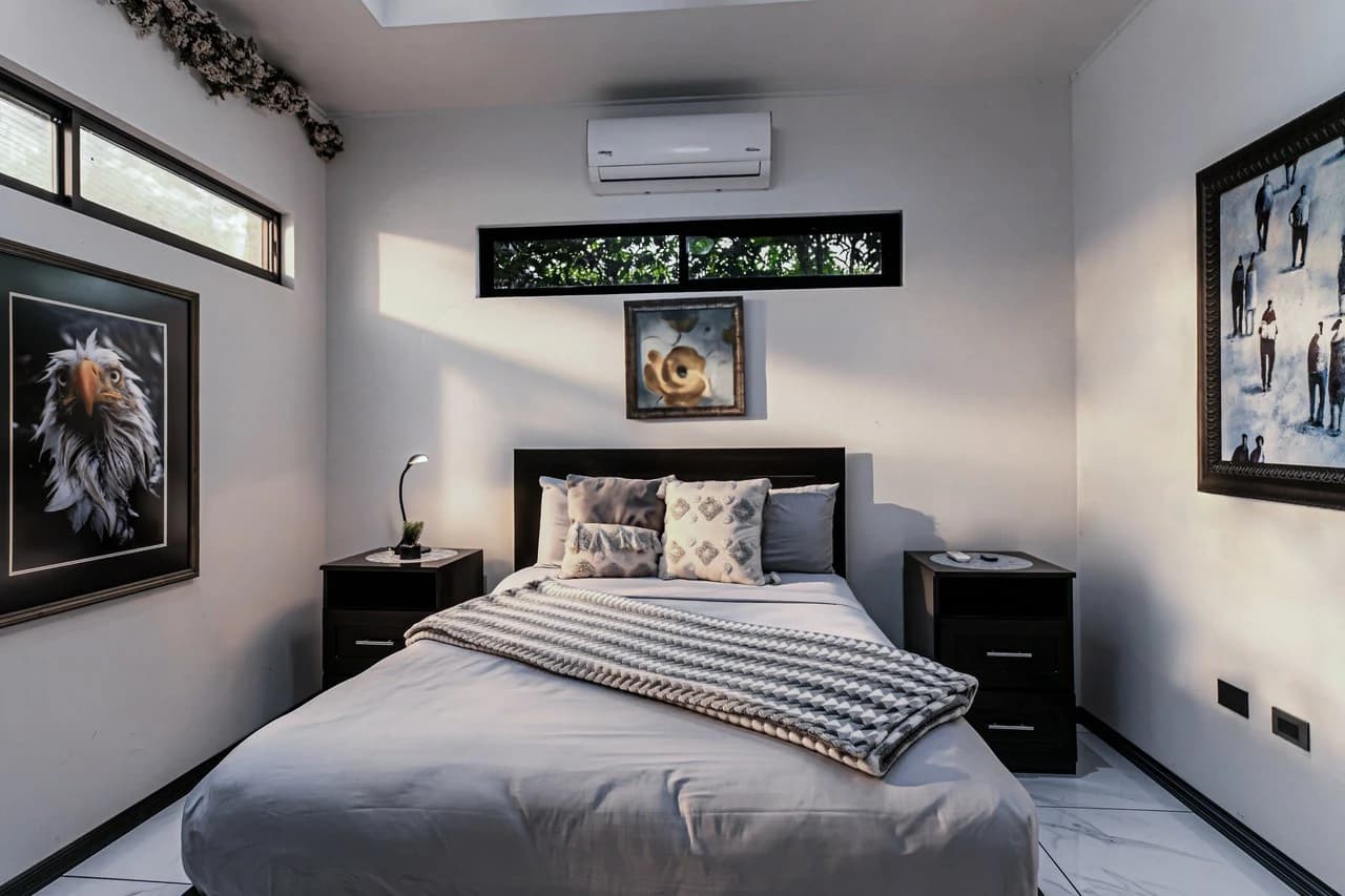Charming 2 Bedroom Home + Studio located in heart of Uvita - photo 8