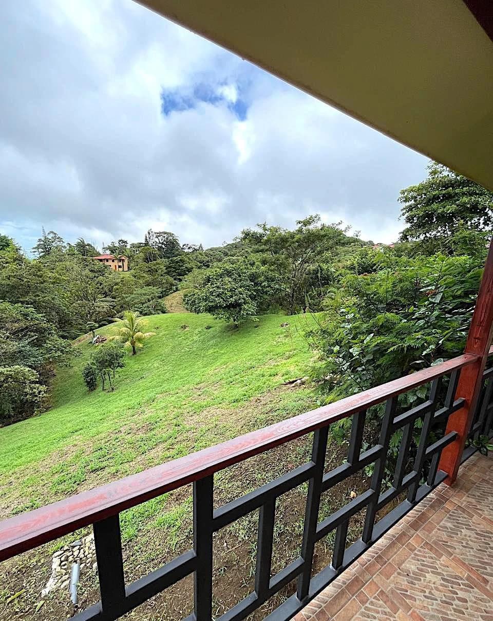 VILLA PIETRA: CAPTIVATING LAKE ARENAL ESTATE WITH GUEST CASITA - photo 45