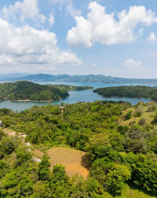 LG-002 Terreno Top Nuevo Arenal: Premium 1.45-Acre Gated Homesite in Nuevo Arenal | Panoramic Lake & Volcano Views, Private Boat Dock & Clubhouse