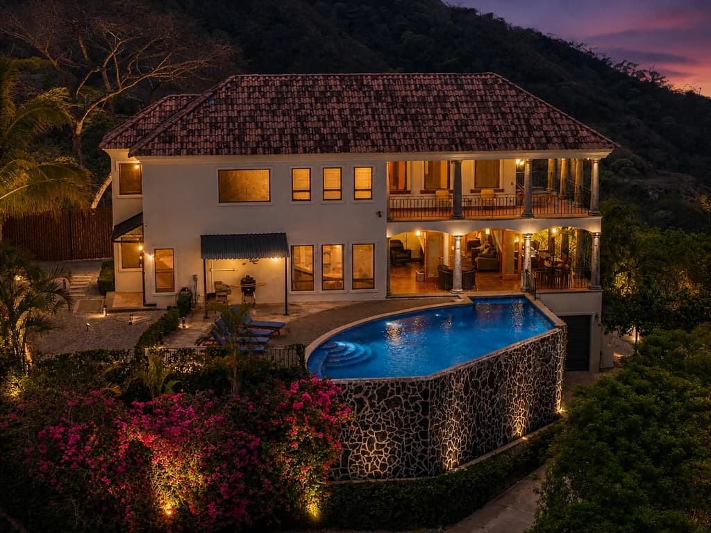 Casa de Estrellas: Elegant 4BR Ocean View Home in Pacific Heights, Potrero