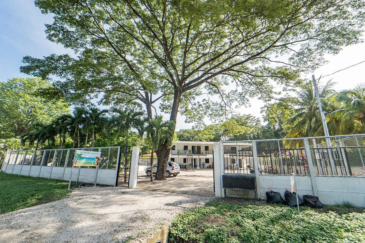 Cantarana Studios: Multiunit Property with tons of Potential - photo 28