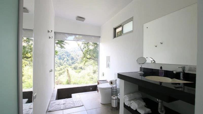 VOLCANO SUNRISE: Mountain top retreat overlooking Lake Arenal and 3 volcanoes - photo 22