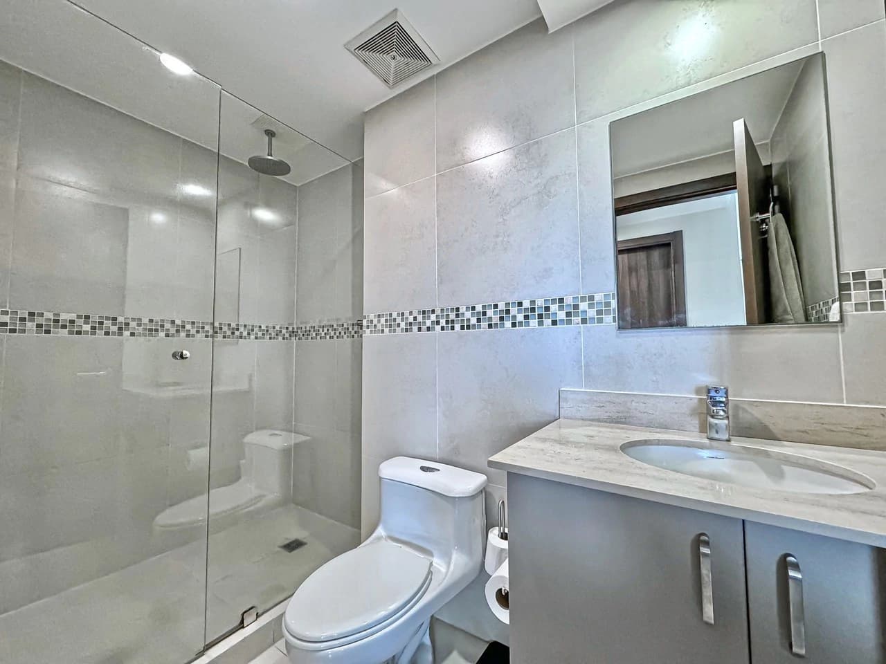 Torres Paseo Colon 13: Condo for sale in San Jose - photo 13