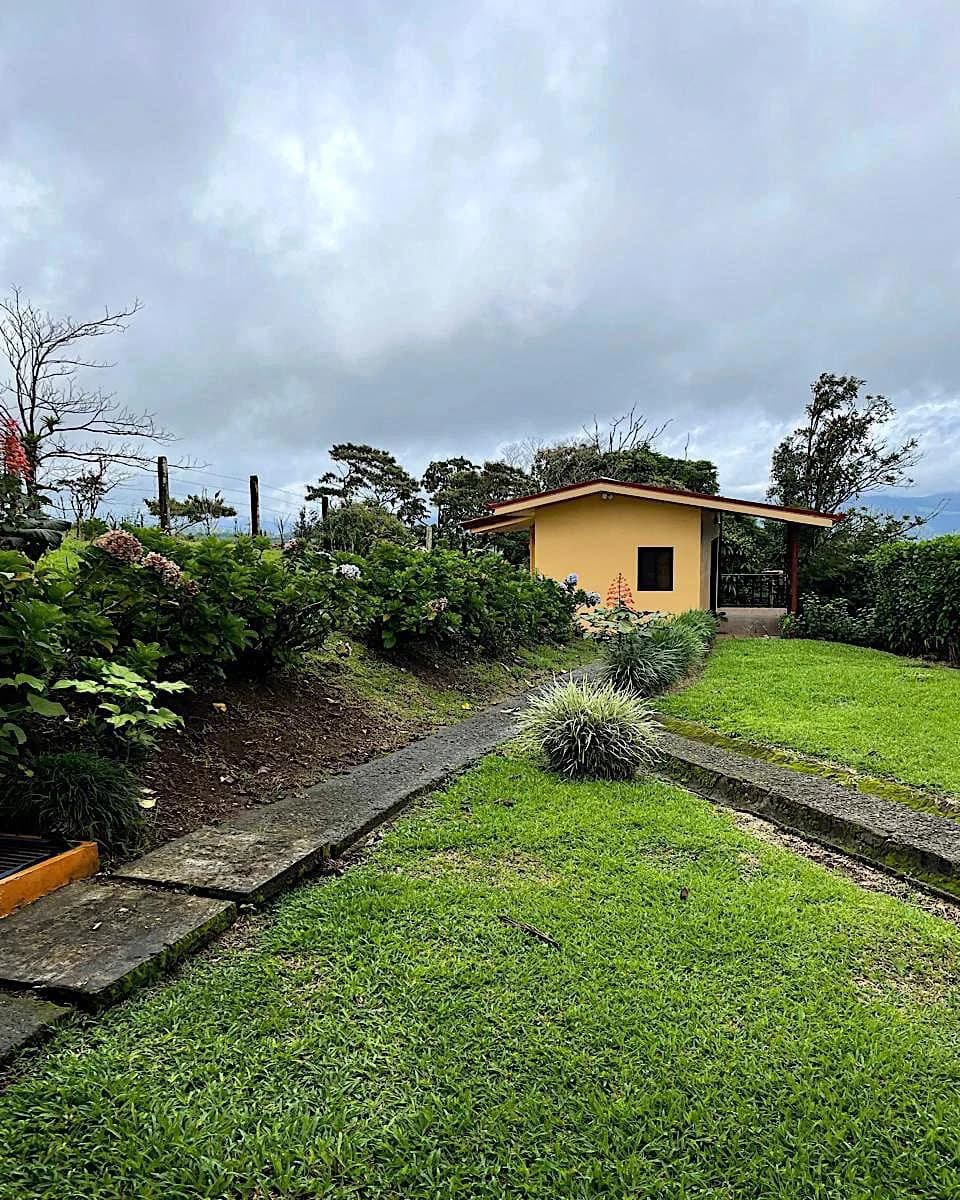 VILLA PIETRA: CAPTIVATING LAKE ARENAL ESTATE WITH GUEST CASITA - photo 30