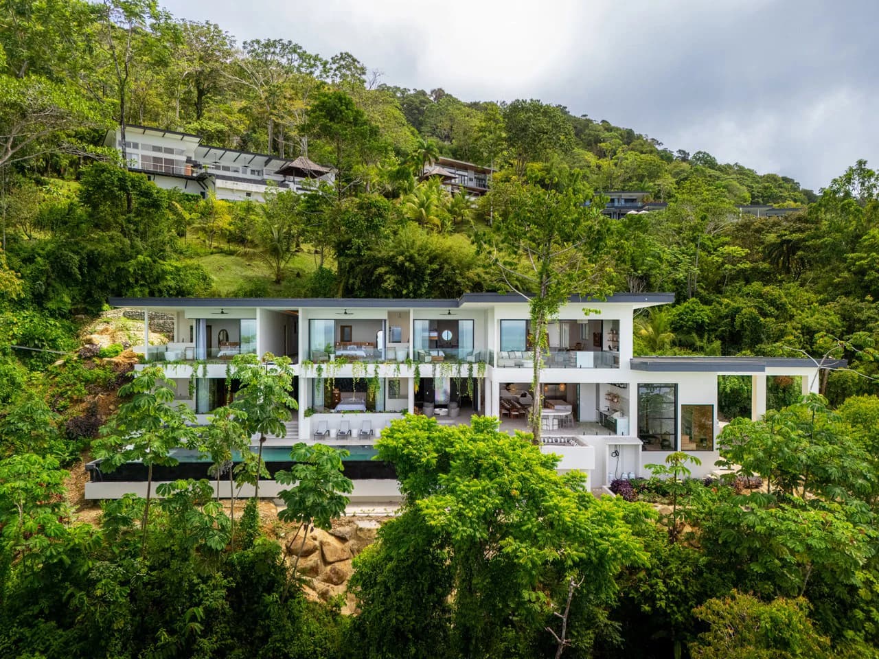 Acqua Blu: Mountain House For Sale in Escaleras - photo 5