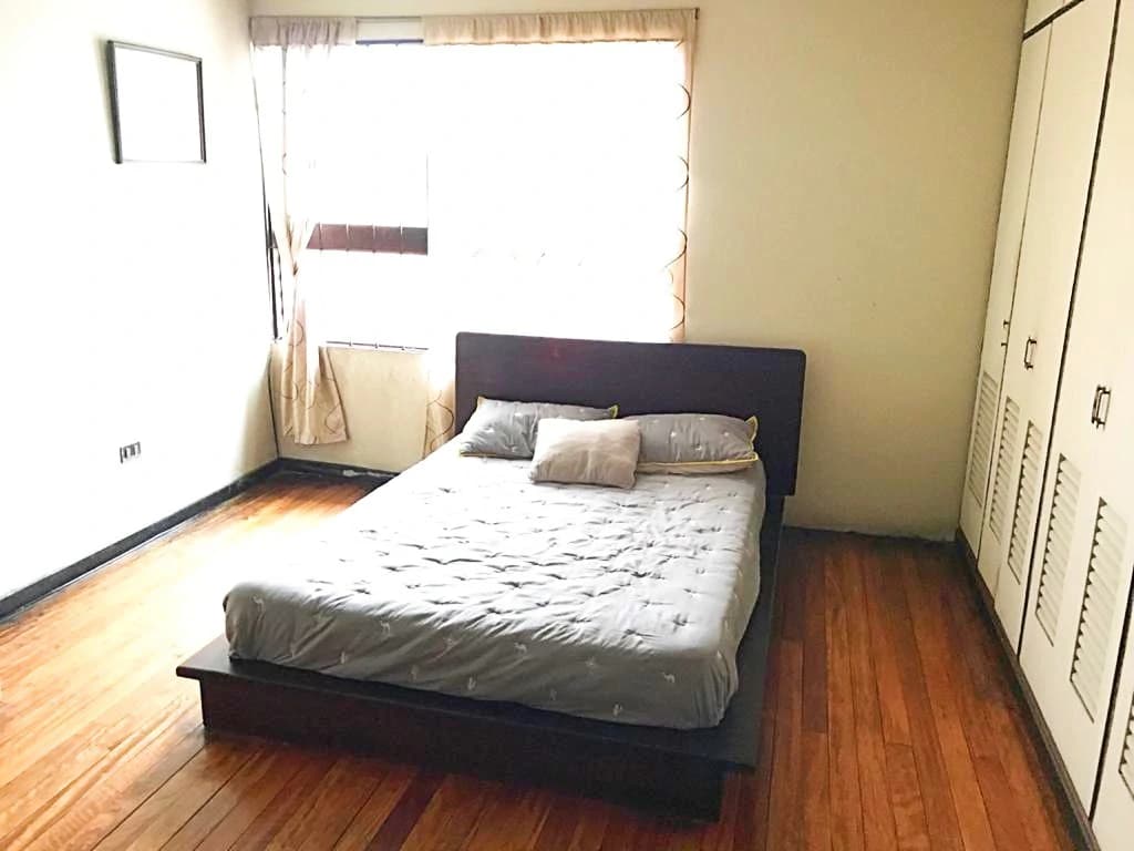 Independent 4 Bedroom House for Sale on Calle Ancha de Pavas San José Costa Rica - photo 5