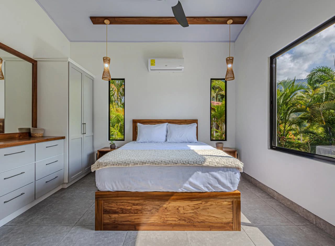 CHONTALES NEW VILLA WITH PANORAMIC OCEAN AND MOUNTAINS VIEWS: Mountain Villa For Sale in Ojochal - photo 15