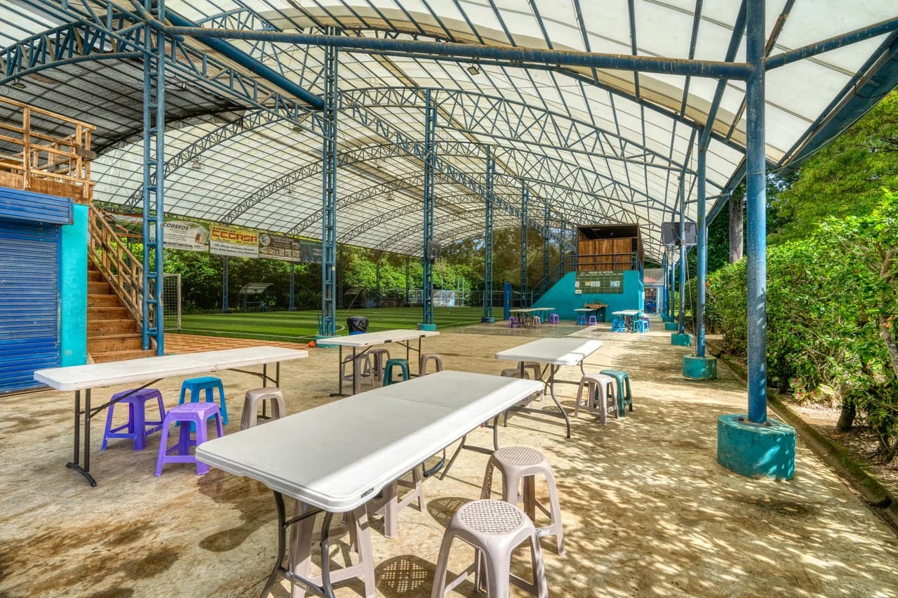 THRIVING SPORTS AND COMMERCIAL BUSINESS WITH OWNER FINANCING OPTION: Rincon Uvita - photo 8