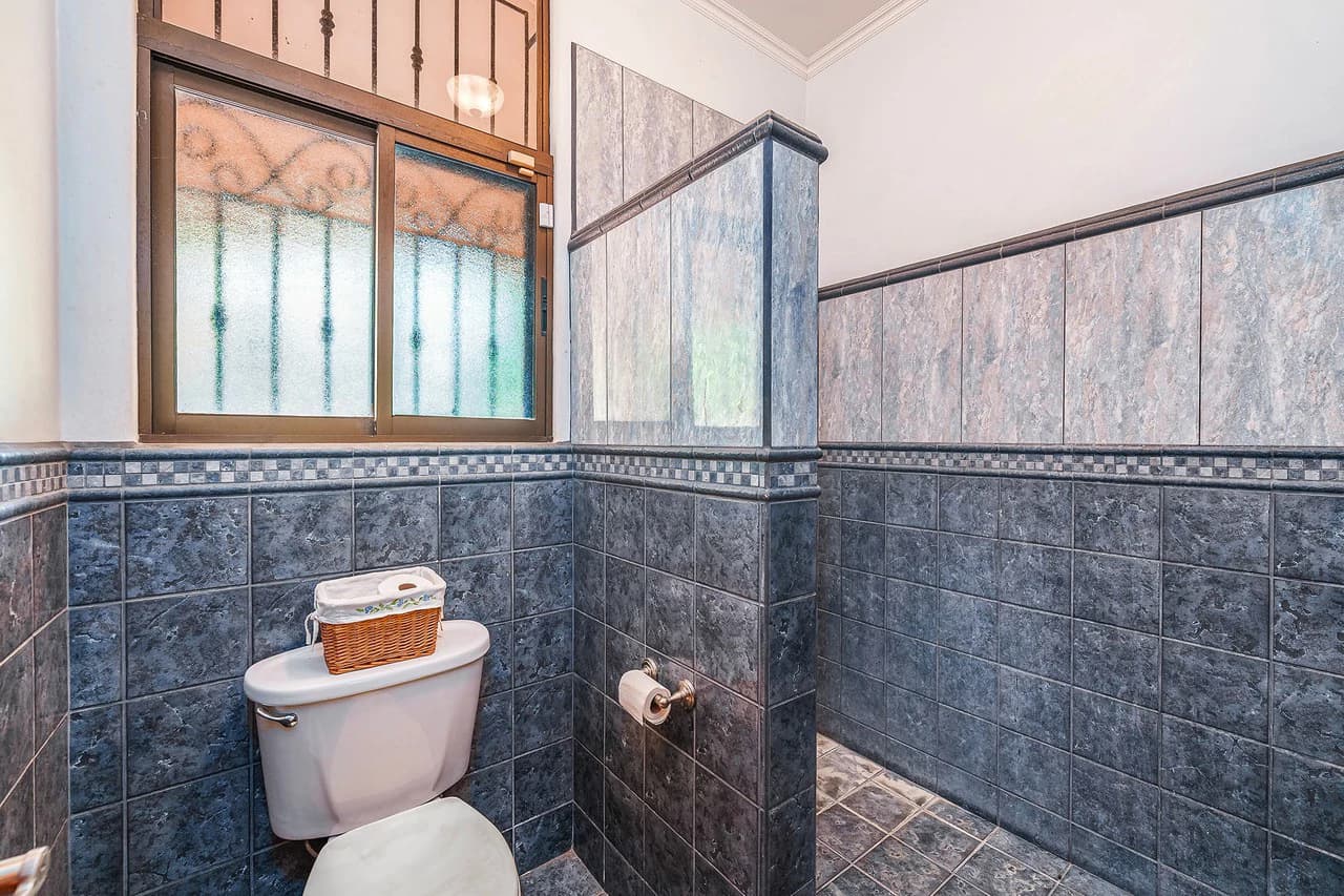 Casa Palacio: Elegant and Palatial 3BR in Gated Community - photo 33
