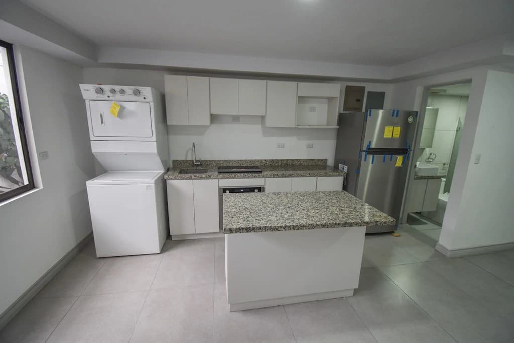 Apartamento tipo Studio con Línea Blanca en Barrio Escalante: Apartment For Sale in Barrio Escalante
