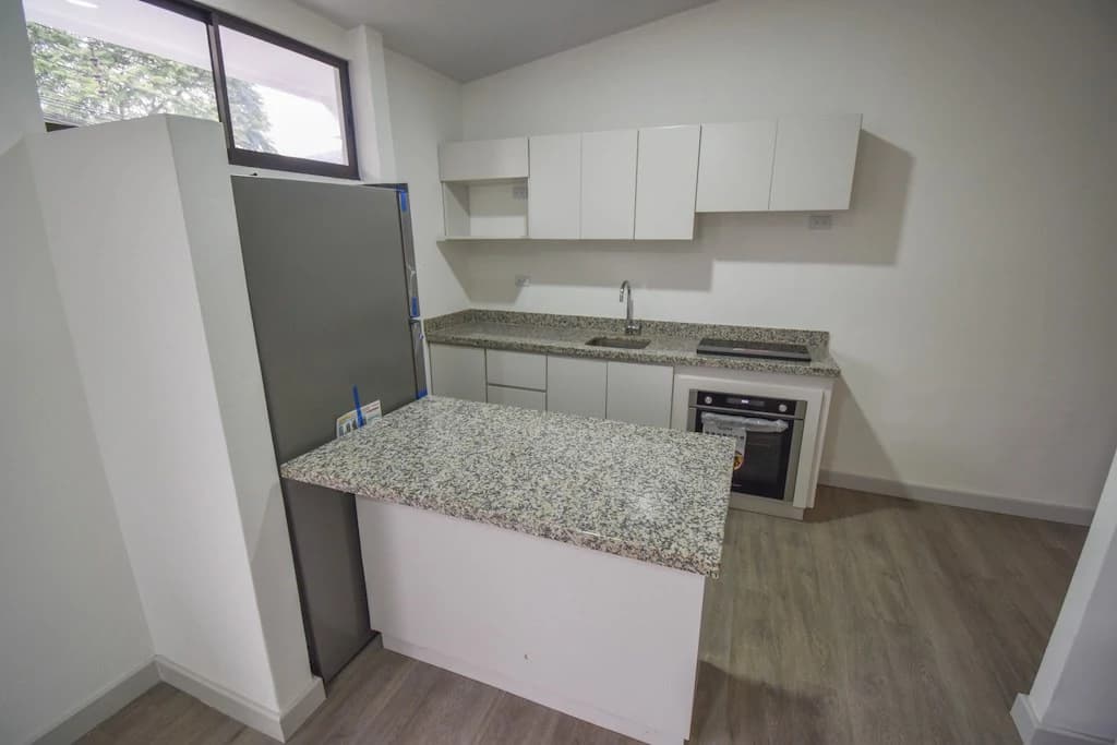 Apartamento con Línea Blanca de 1 Habitación en Barrio Escalante: Apartment For Sale in Barrio Escalante