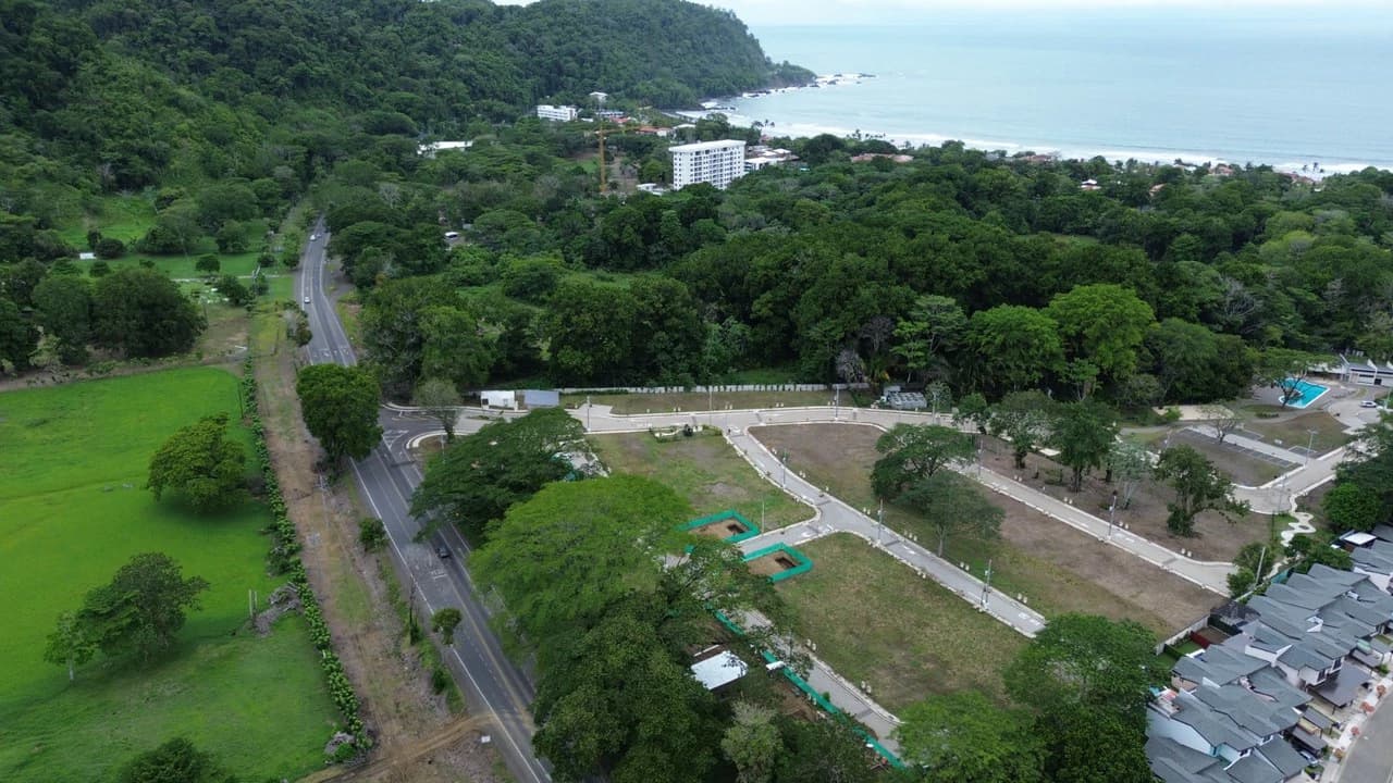 Lot in gated community near the beach, Jaco costa Rica: 154 m² Lot for Sale in Casa Praia Condominium, La Laguna Development, Just 5 Minutes from Jacó Beach, Puntarenas, Costa Rica ️ - photo 7