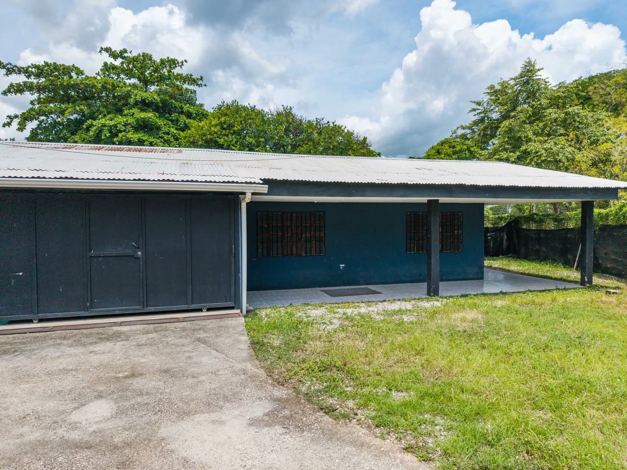 Potrero Fixer Upper: Fully Serviced 500 m² Lot - photo 13