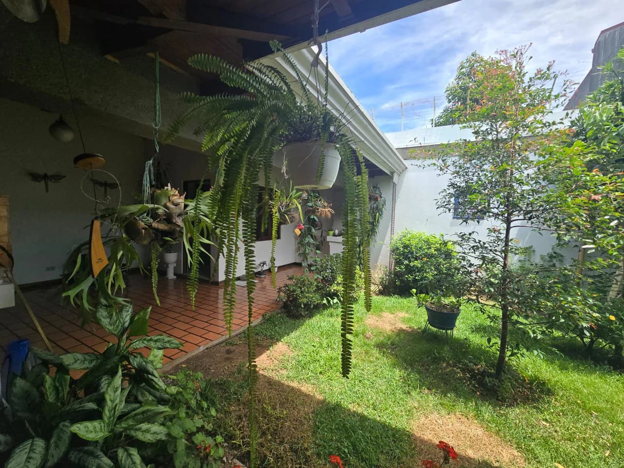 BEAUTIFUL HOUSE FOR SALE IN RESIDENTIAL MONTENEGRO, ALAJUELA - photo 9