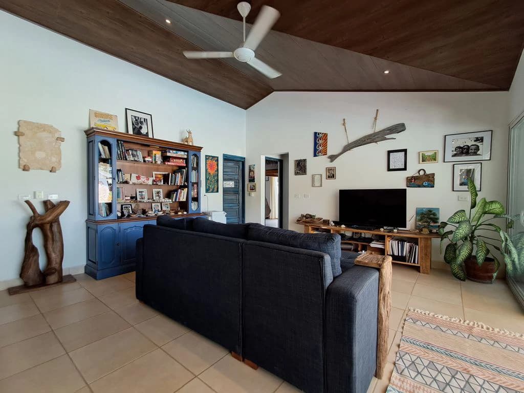 Casa de la Vida Loca: A Pura Vida Lifestyle with Income Potential - photo 7
