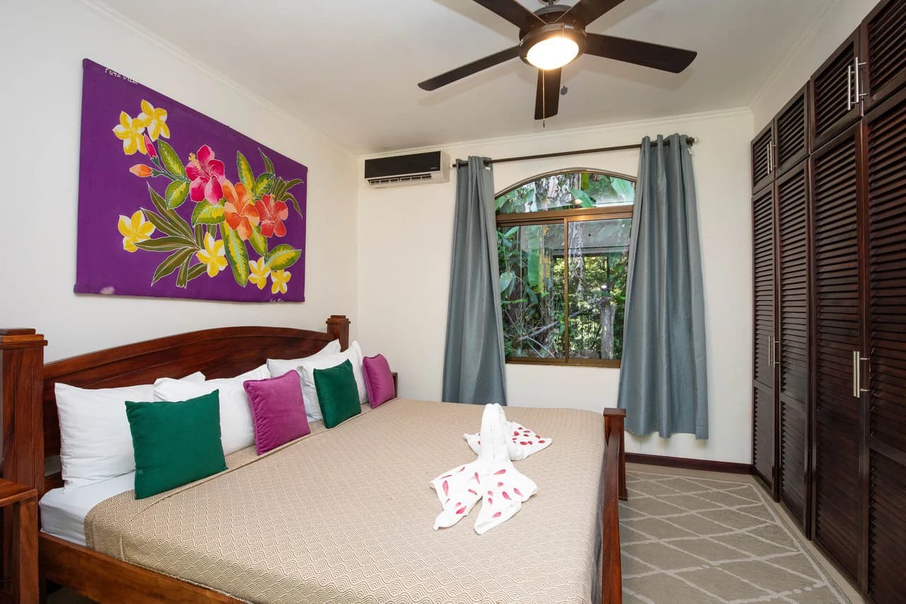 Manuel Antonio 3 bedroom- 3 bath with pool in Gated Development - photo 31