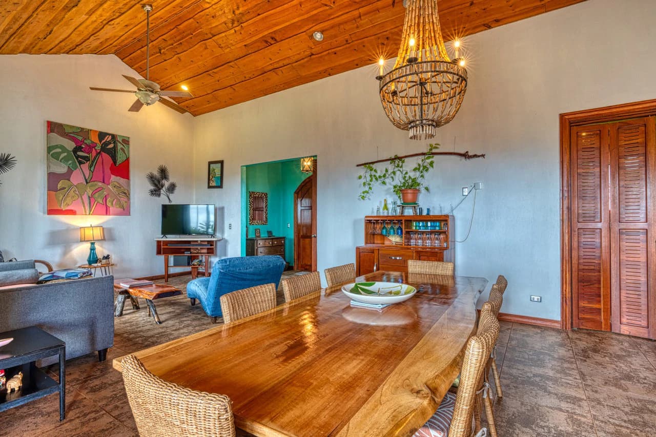 5 Bedroom Mountain Retreat Minutes from the Beach Platanillo Costa Rica - photo 19