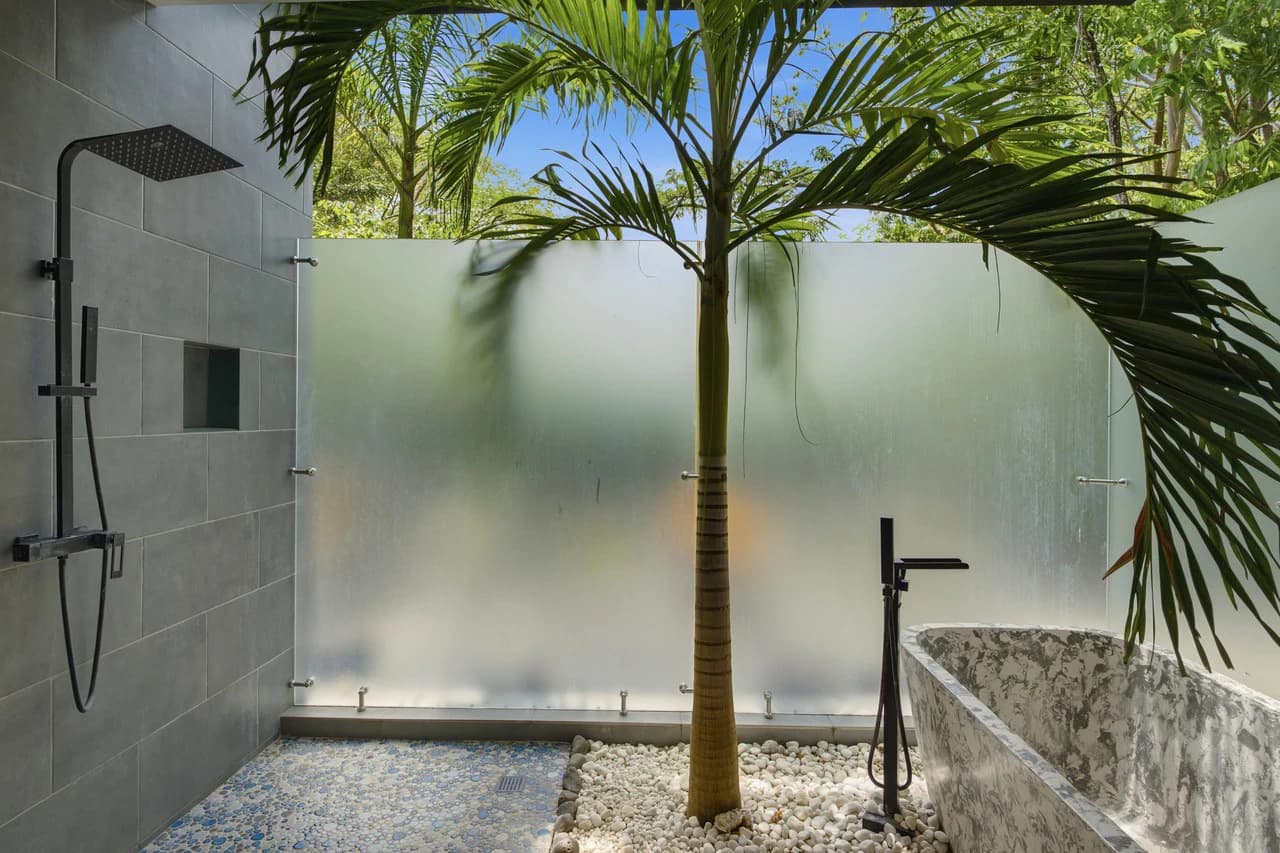 Casa La Ola Perfecta: Luxury 5-Bedroom Home with Pool, short walk to the Beach in Hacienda Pinilla - photo 19