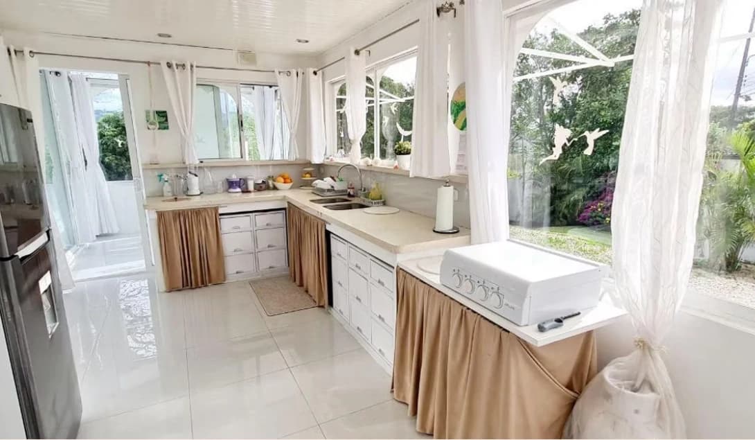 VILLA VIDA TRANQUILA - Modern Bright Home just above Lake Shore - photo 8