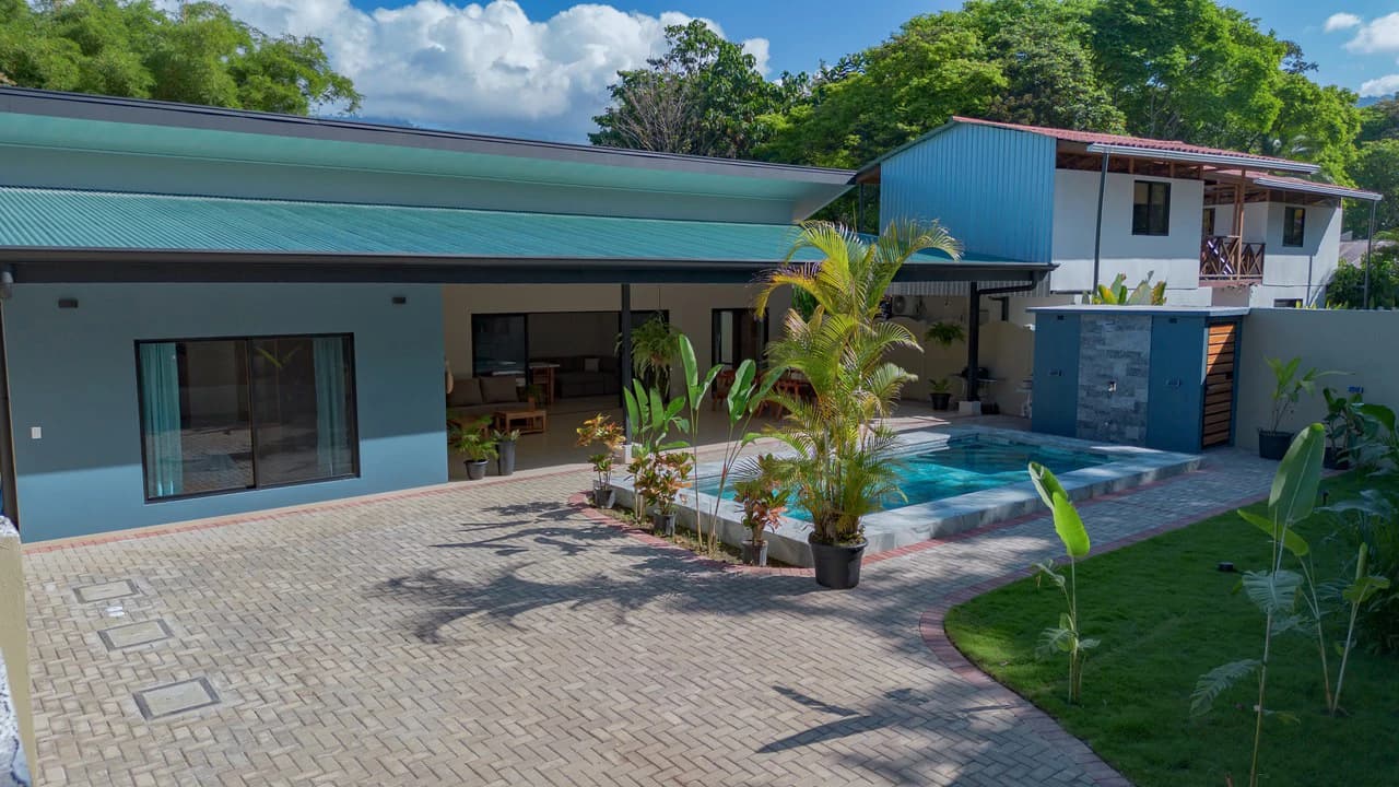 Modern Coastal Luxury: New 3-Bedroom Home Steps from South Pacific Beach: Near the Coast House For Sale in Uvita - photo 44