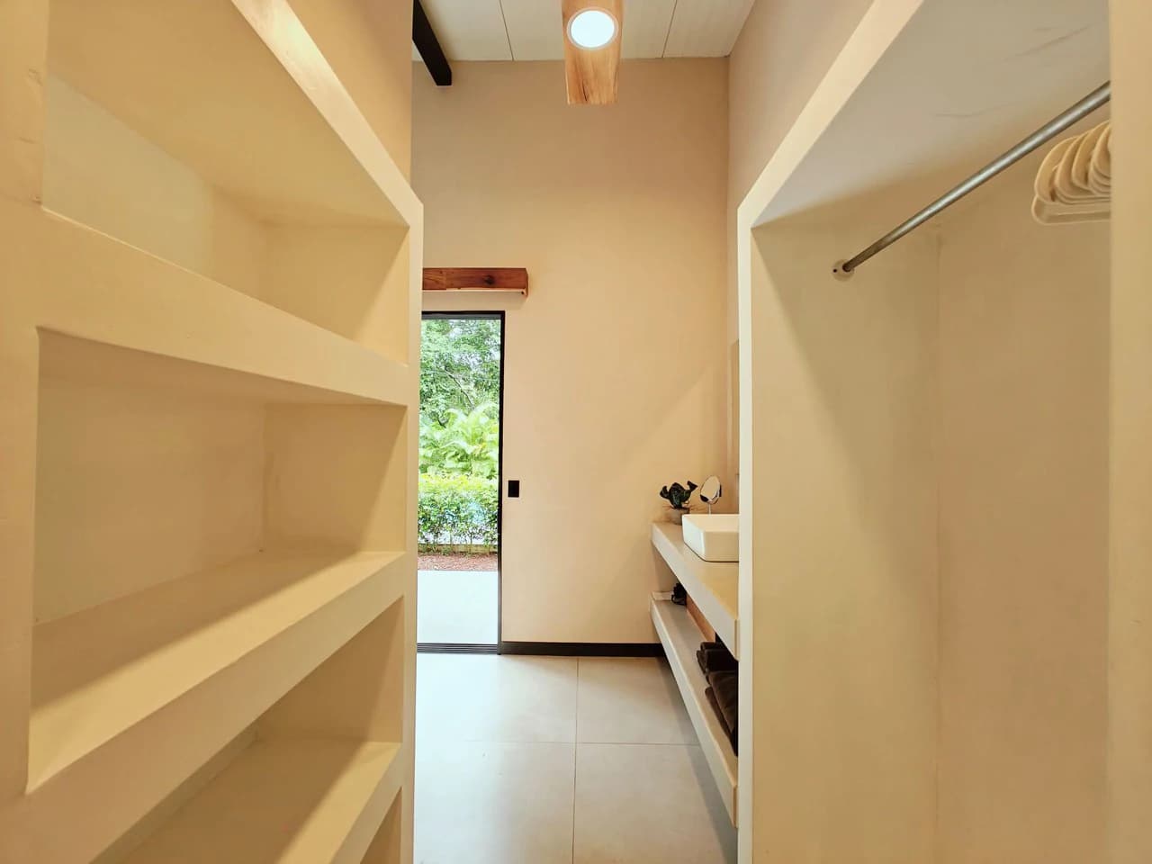 ID 751: Turn-Key Villa with Proven Income Near Cahuita National Park – Main House, Casita, and Stunning Pool on Over Half an Acre - photo 14