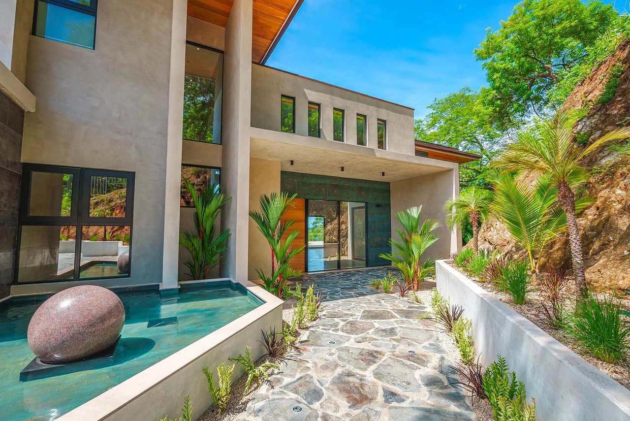 Casa Vision: Luxury Estate with Sweeping Ocean Views - photo 5