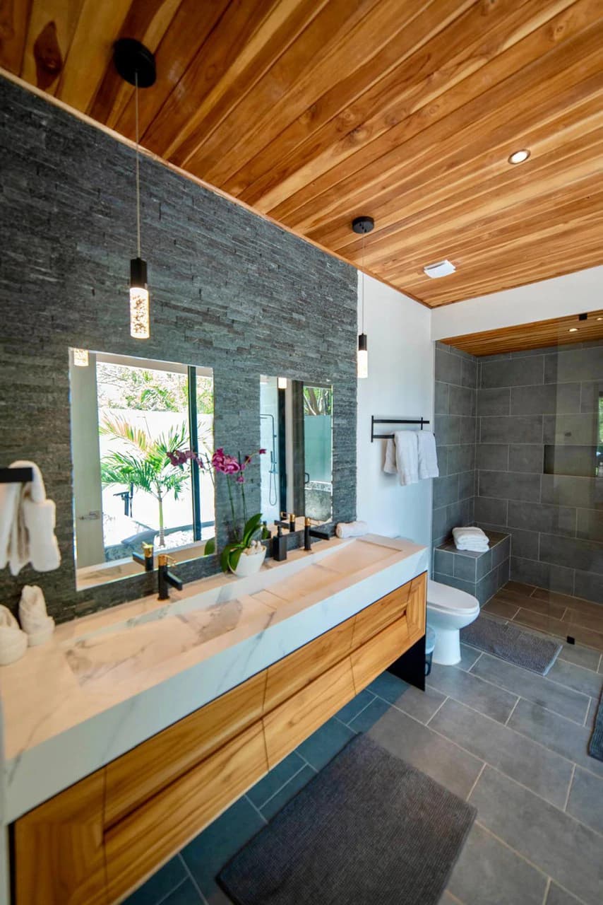 Casa La Ola Perfecta: Luxury 5-Bedroom Home with Pool, short walk to the Beach in Hacienda Pinilla - photo 59